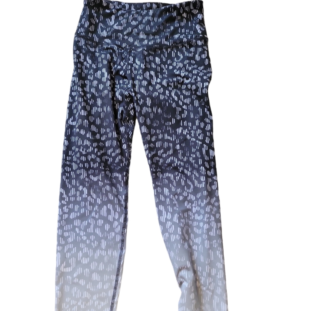 Old navy active leggings animal print